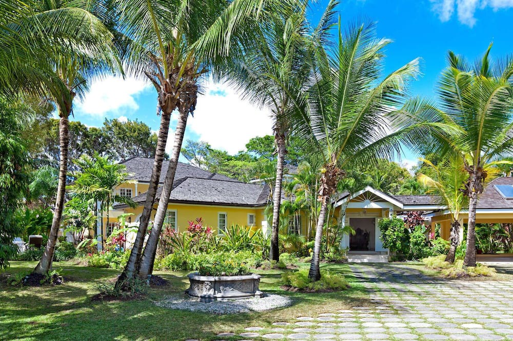 Photo of Others in Sandy Lane