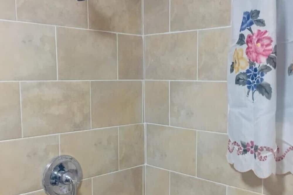 Photo of Bathroom in Black Rock
