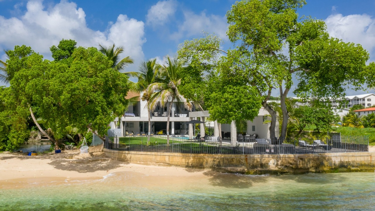 Photo of Outdoor in Weston