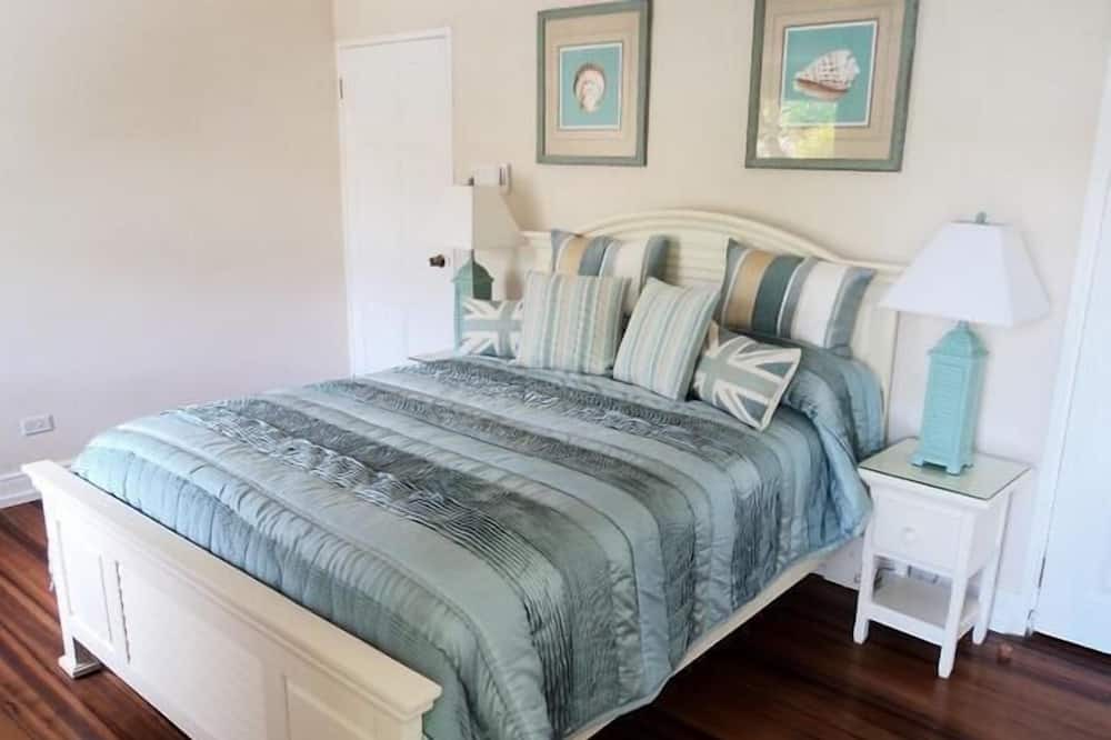 Photo of Bedroom in Fitts Village