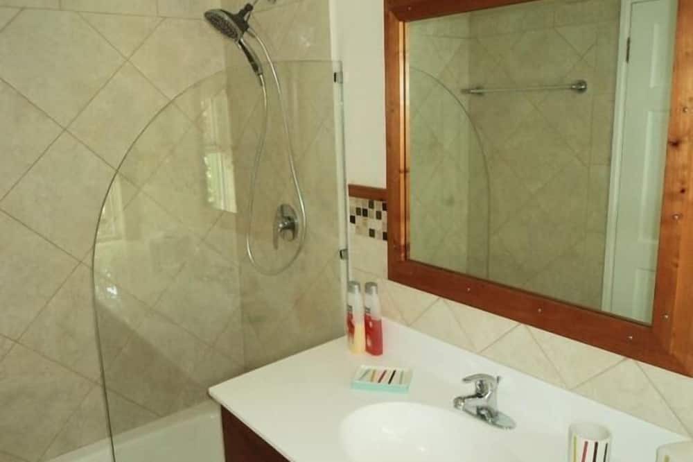 Photo of Bathroom in Fitts Village
