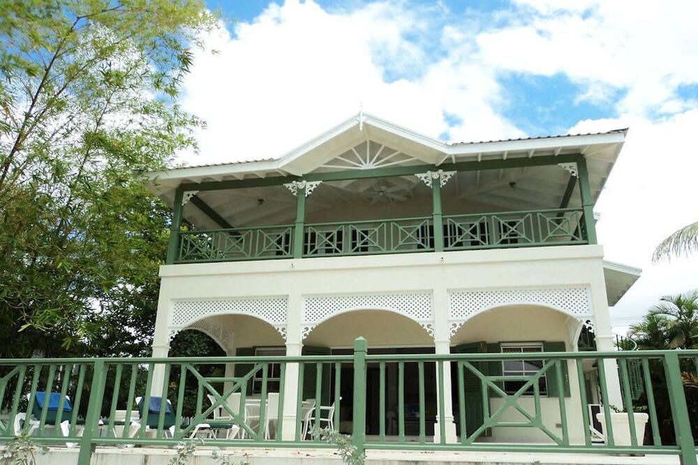 Photo of Outdoor in Fitts Village