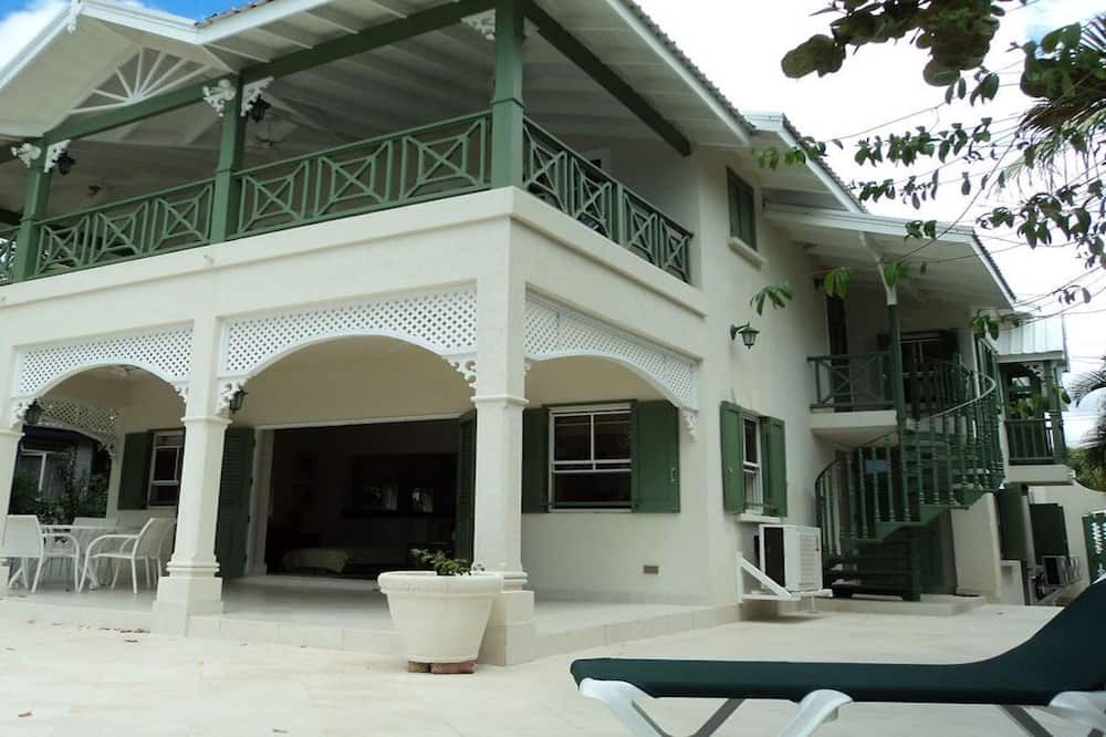 Photo of Outdoor in Fitts Village