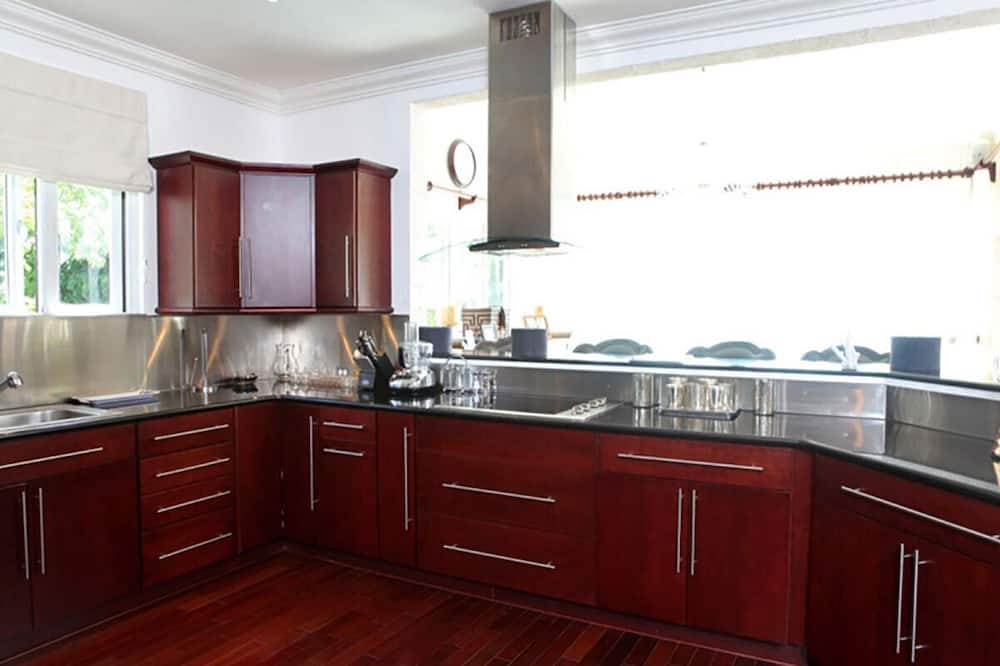 Photo of Kitchen in Sunset Crest