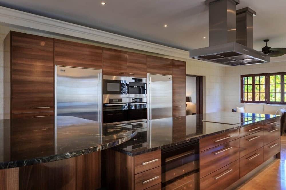 Photo of Kitchen in Plumtree