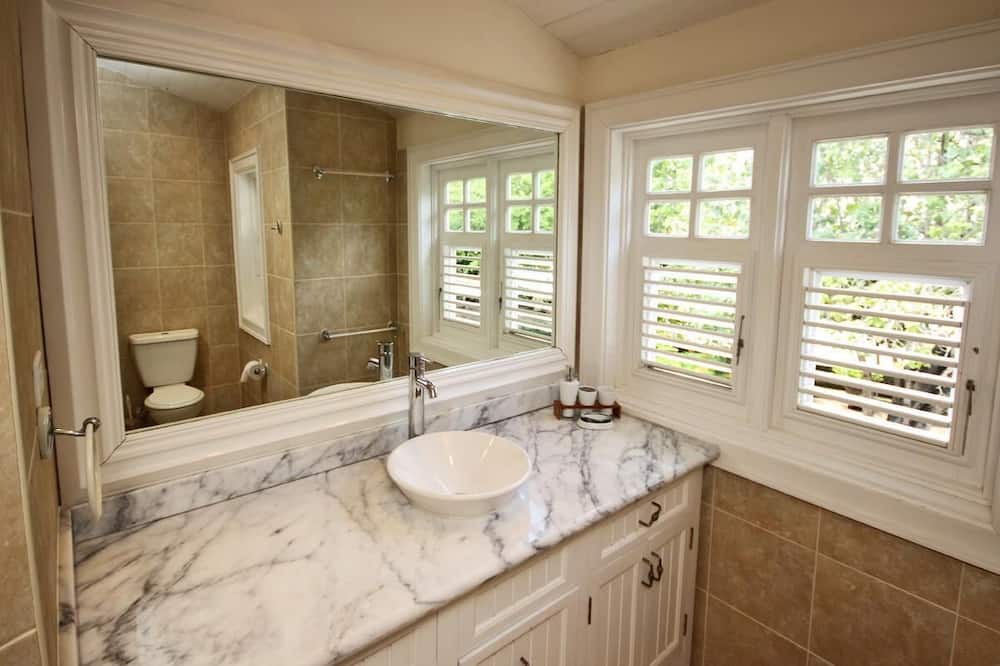 Photo of Bathroom in Gibbs Bay