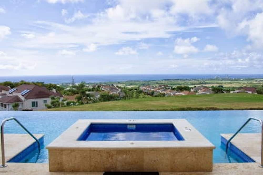 Photo of Outdoor in Speightstown