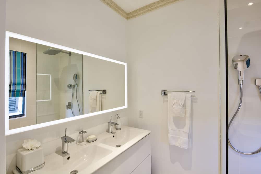 Photo of Bathroom in Fitts Village