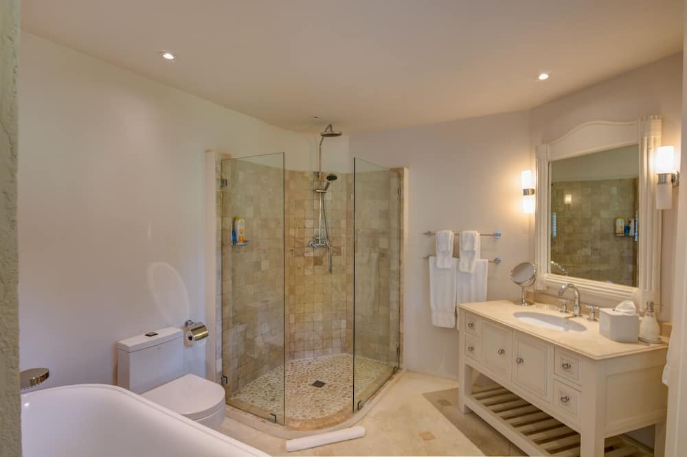 Photo of Bathroom in Sandy Lane