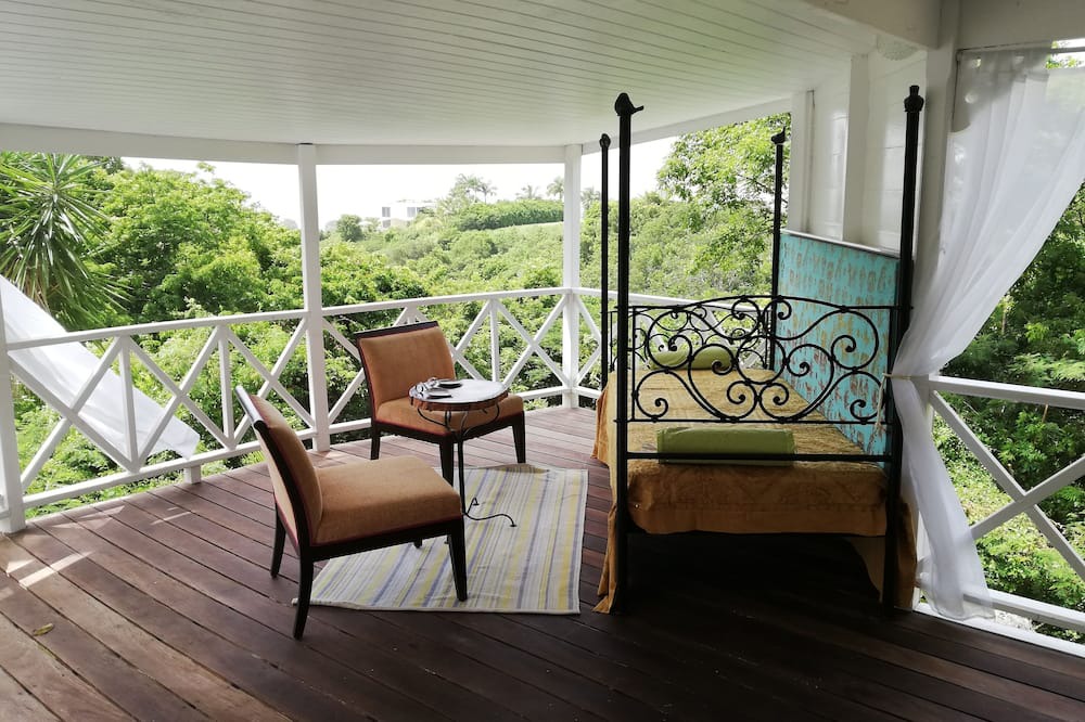 Photo of Patio Balcony in Weston