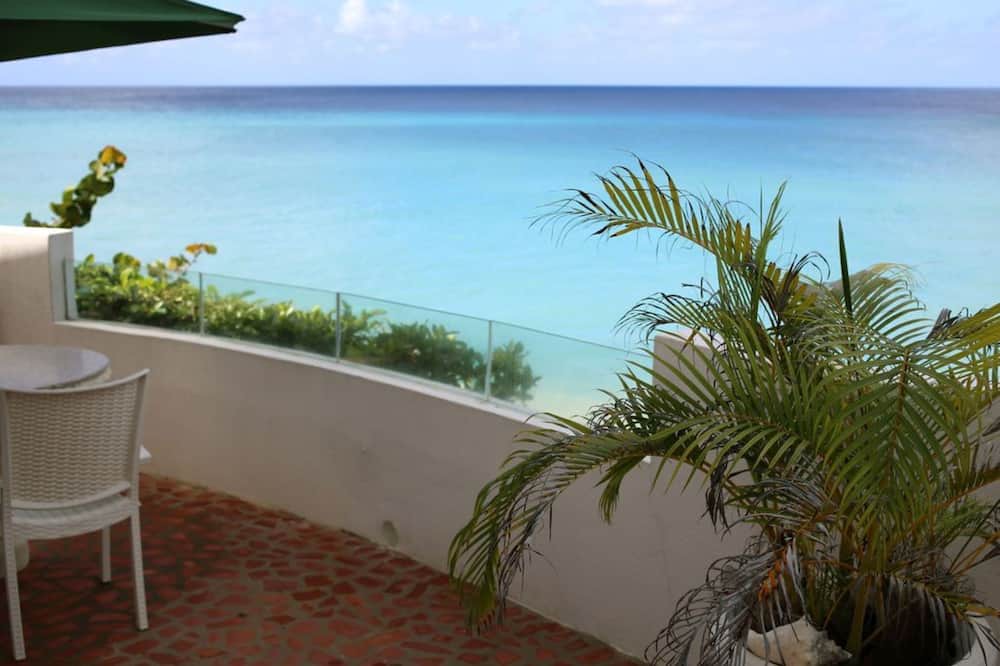 Photo of Patio Balcony in Clinketts