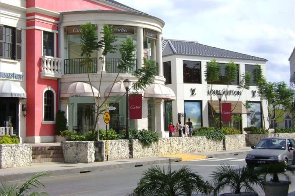 Photo of Outdoor in Clinketts