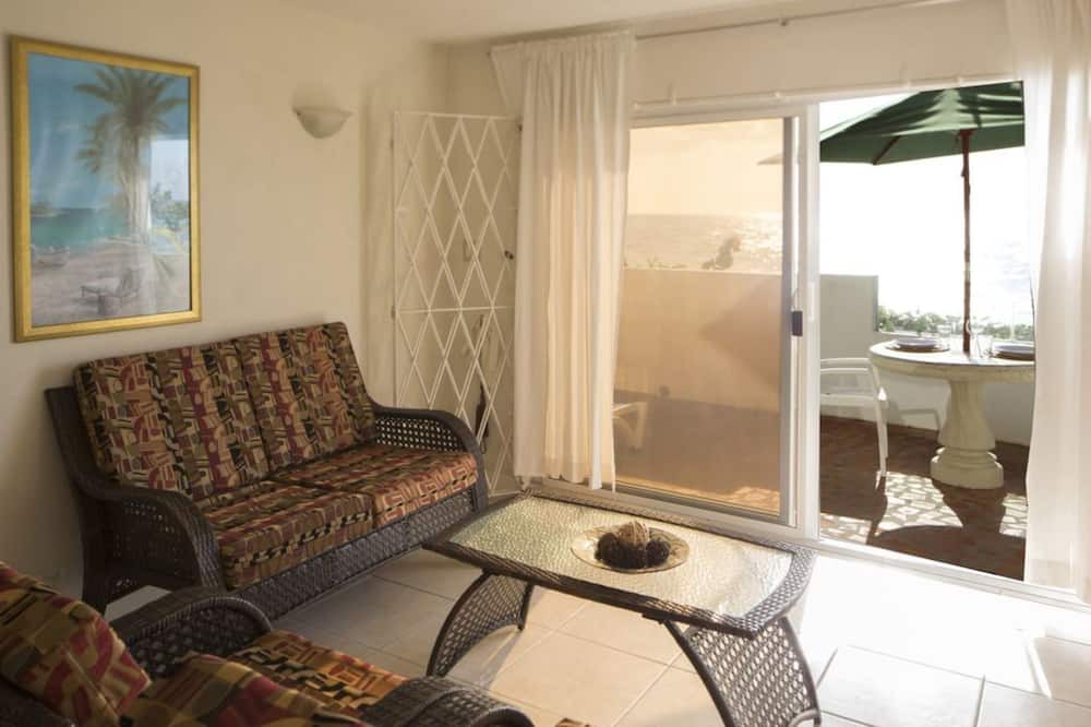 Photo of Livingroom in Clinketts