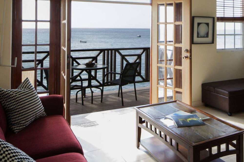 Photo of Livingroom in Clinketts