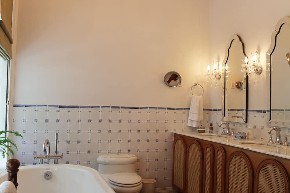 Photo of Bathroom in West Coast