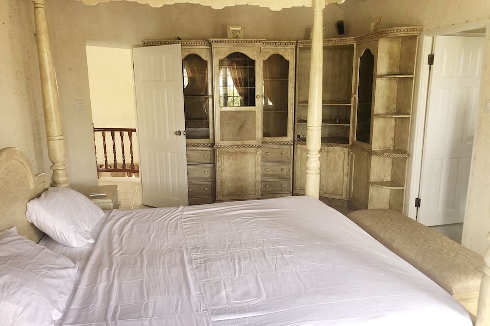 Photo of Bedroom in Paynes Bay