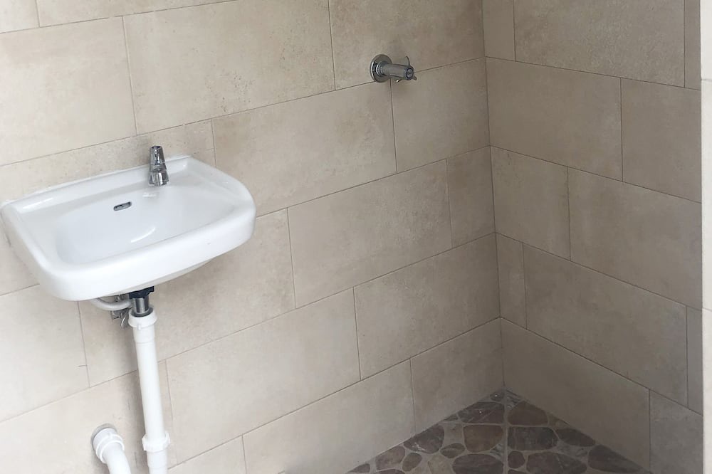 Photo of Bathroom in Paynes Bay