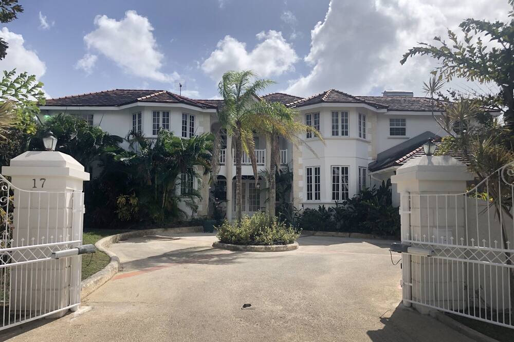 Photo of Outdoor in Paynes Bay