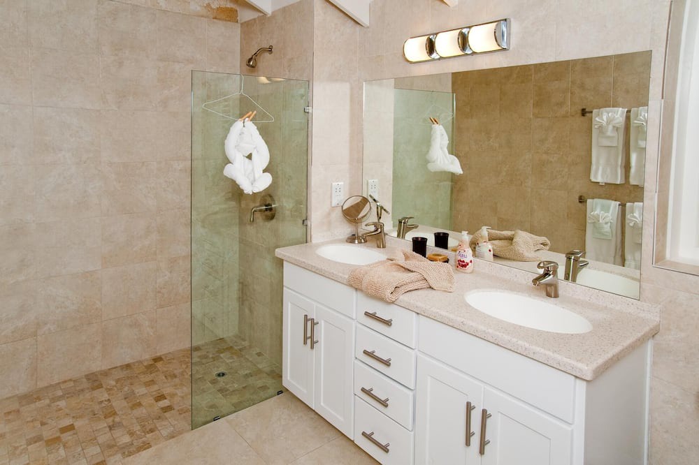 Photo of Bathroom in Gibbs Bay