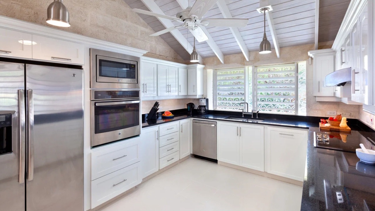Photo of Kitchen in Gibbs Bay