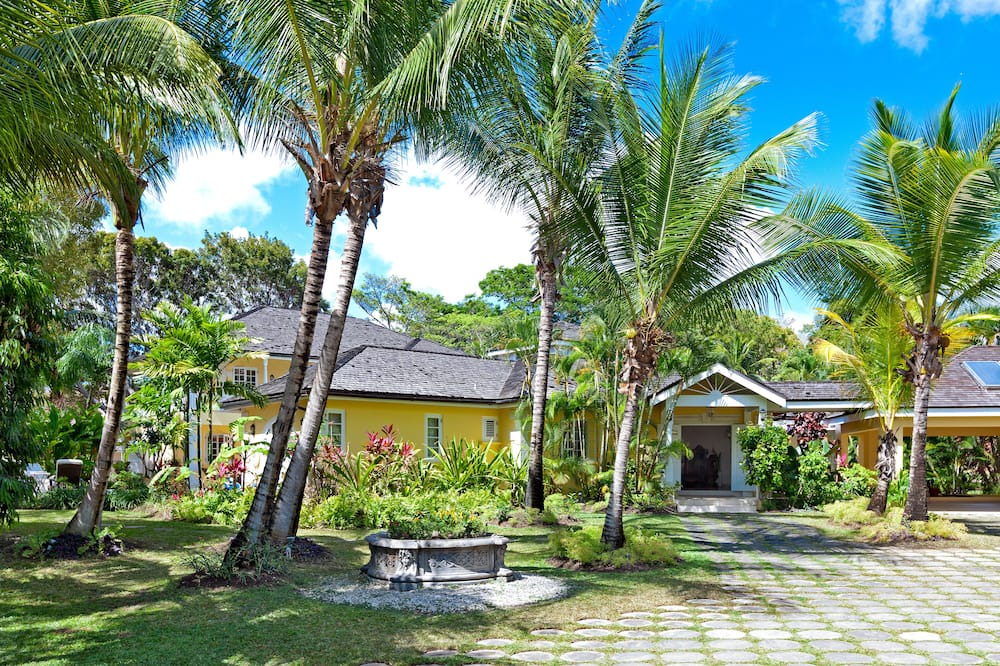 Photo of Others in Sandy Lane