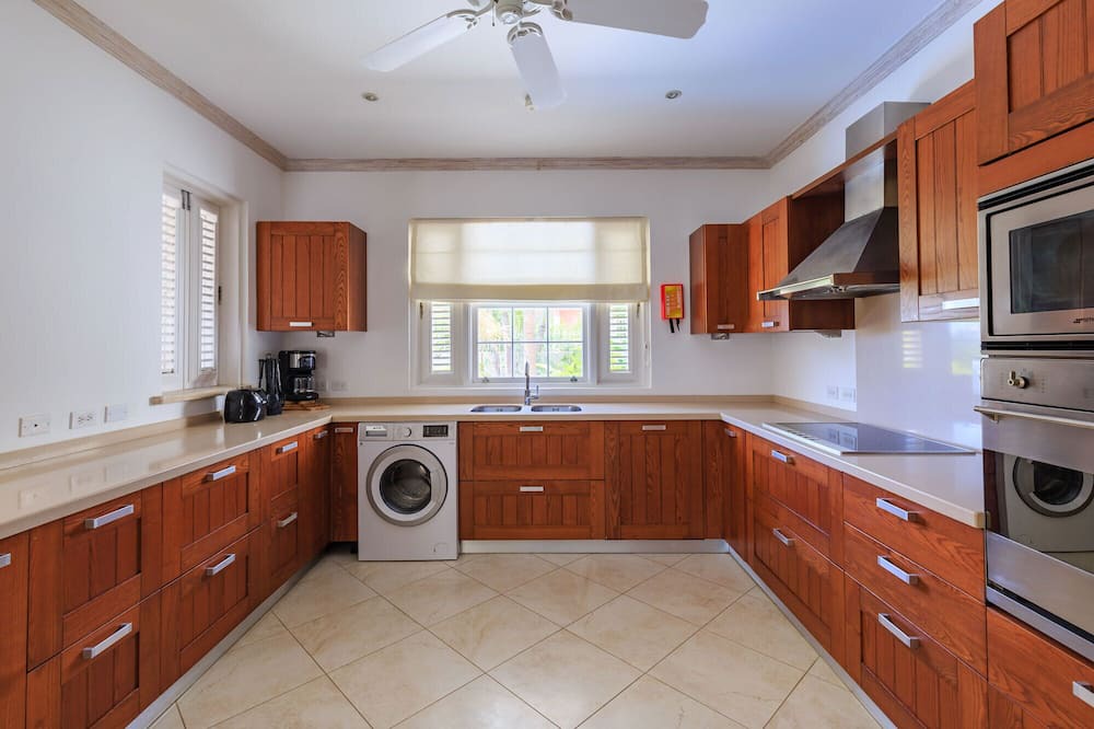 Photo of Kitchen in Little Battaleys