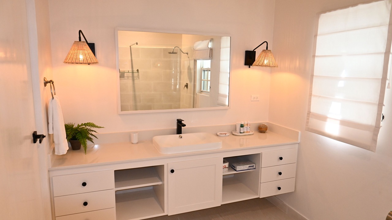 Photo of Bathroom in Clinketts
