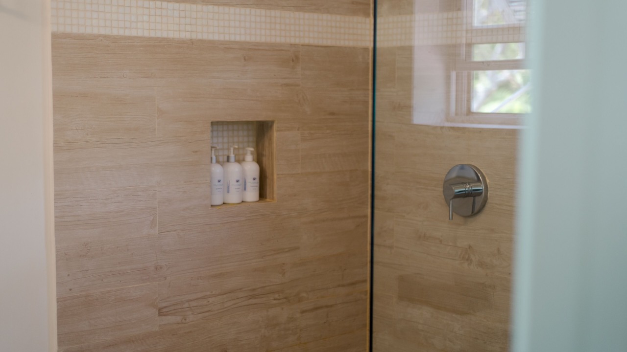 Photo of Bathroom in Clinketts