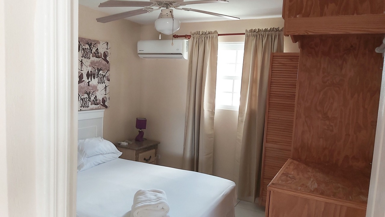 Photo of Bedroom in Enterprise