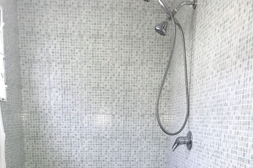 Photo of Bathroom in Halcyon Heights