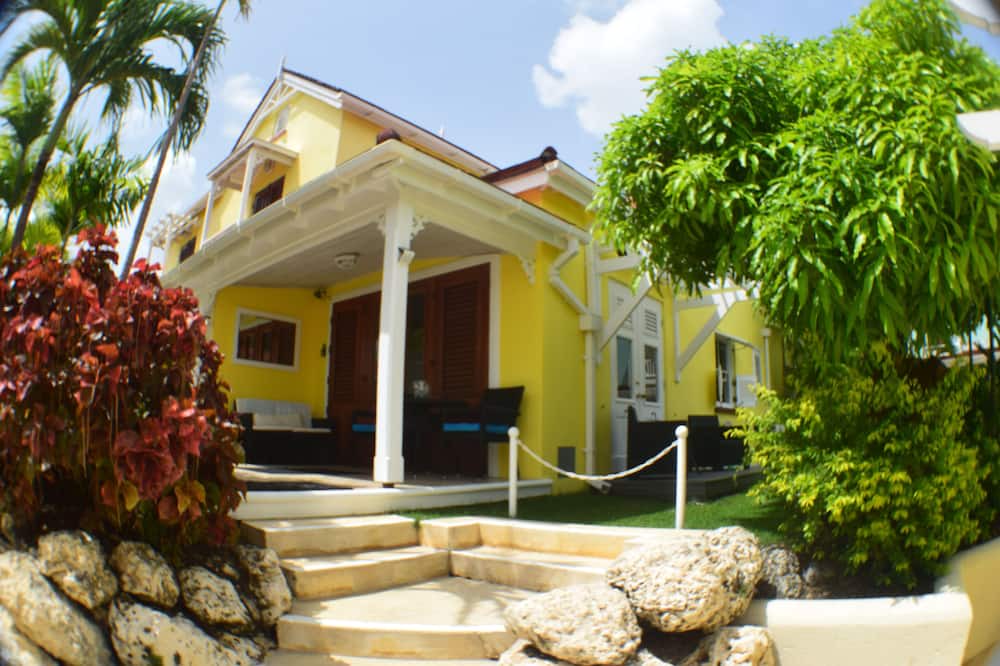 Photo of Others in Little Battaleys