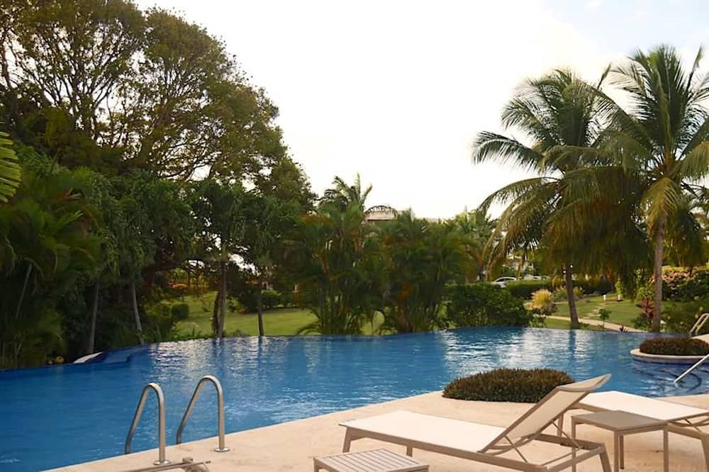 Photo of Outdoor in Merlin Bay