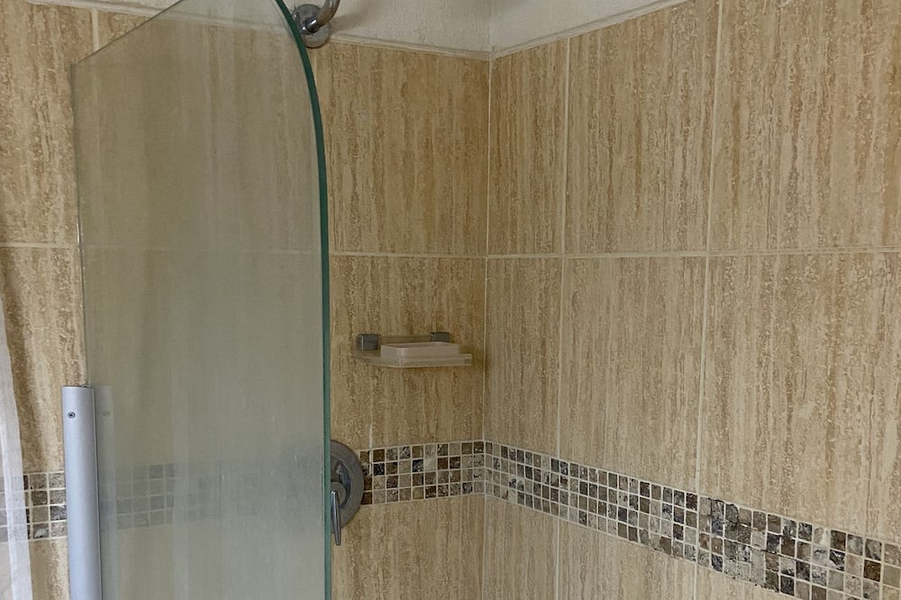 Photo of Bathroom in Blue Waters