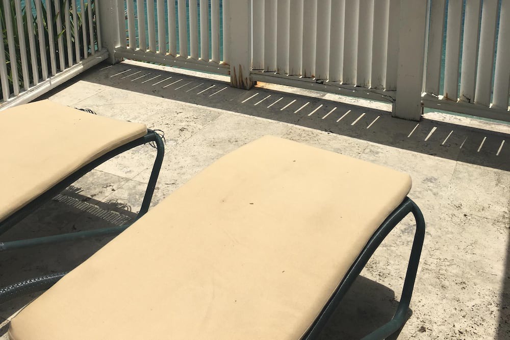 Photo of Patio Balcony in Clinketts