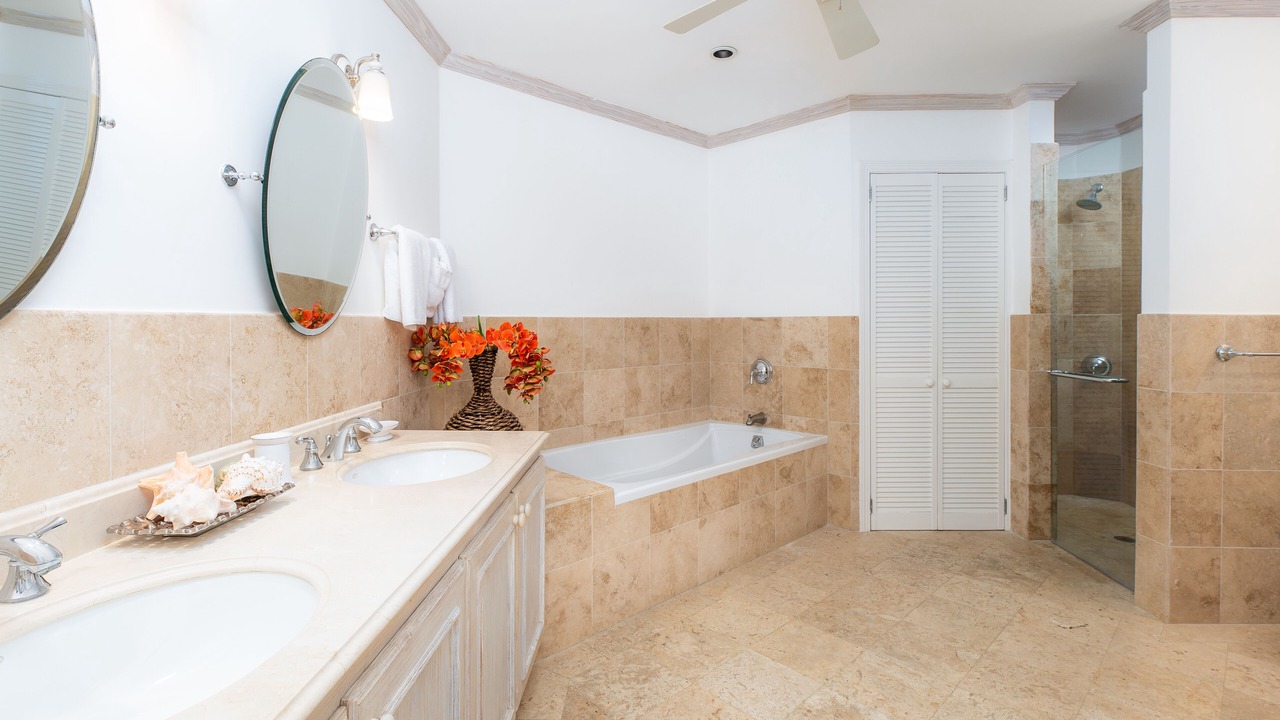 Photo of Bathroom in Merlin Bay