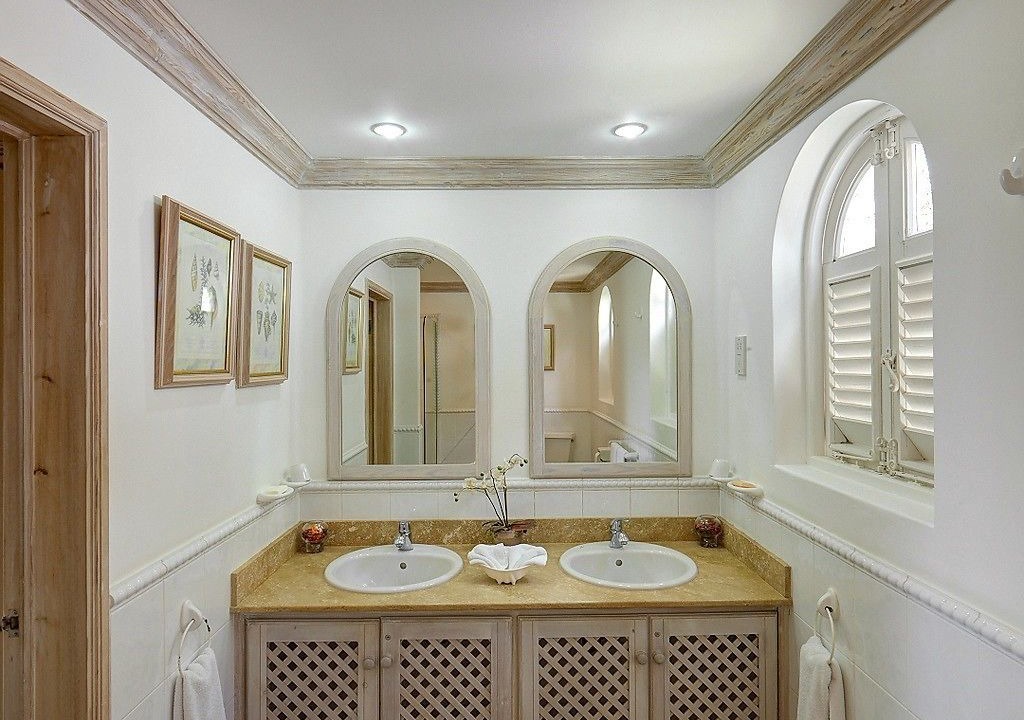 Photo of Bathroom in Halcyon Heights