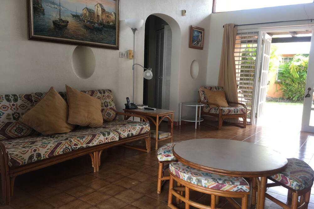 Photo of Livingroom in Folkestone