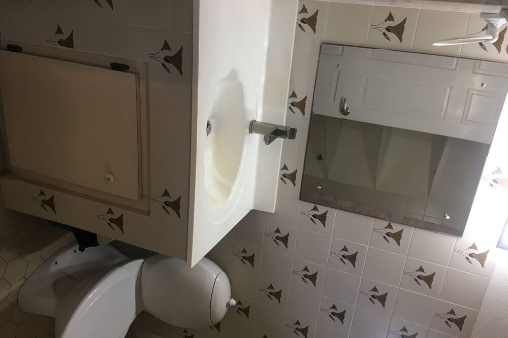 Photo of Bathroom in Folkestone