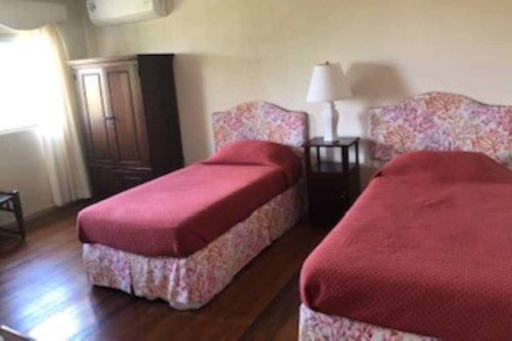Photo of Bedroom in Gibbes