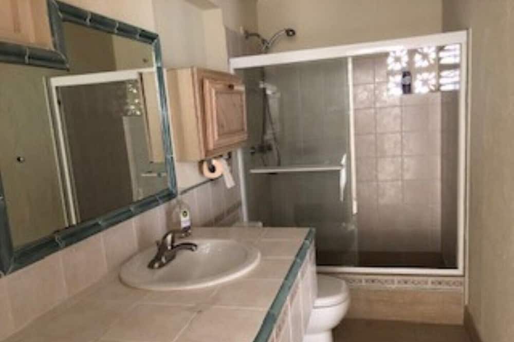 Photo of Bathroom in Gibbes