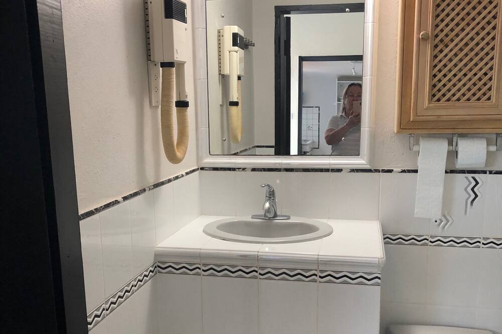 Photo of Bathroom in Mullins