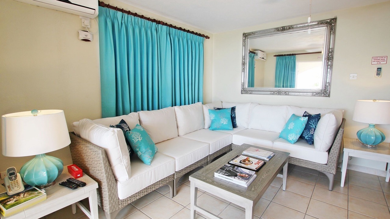Photo of Livingroom in Green Garden