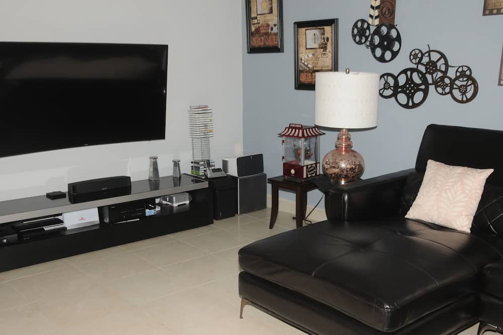 Photo of Livingroom in Inch Marlowe