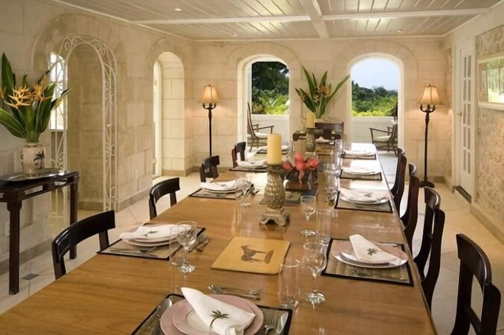 Photo of Kitchen in Bridgetown