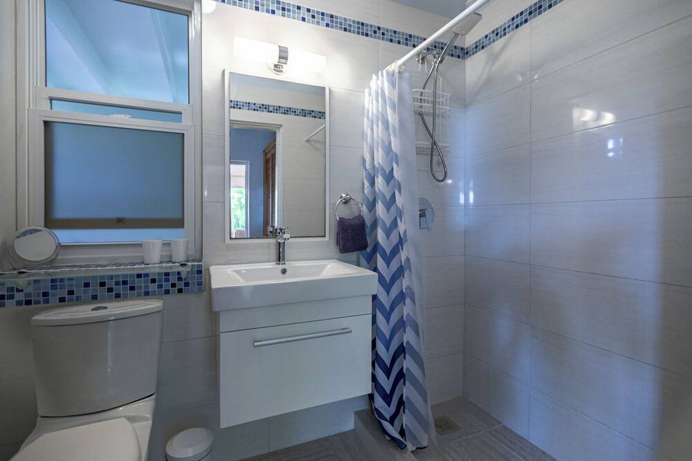 Photo of Bathroom in Gibbes
