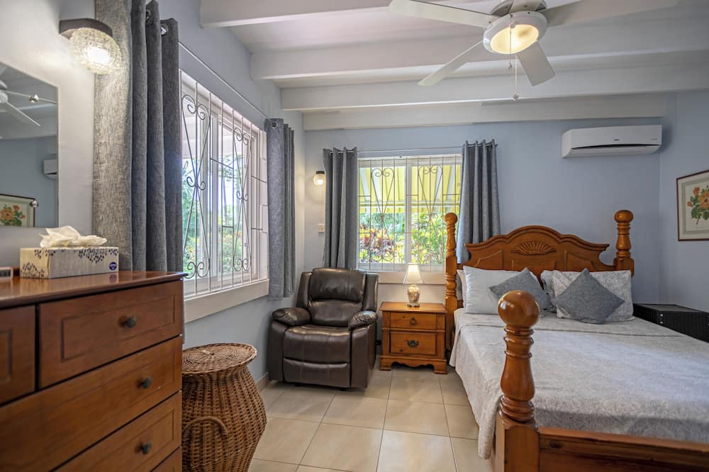 Photo of Bedroom in Gibbes