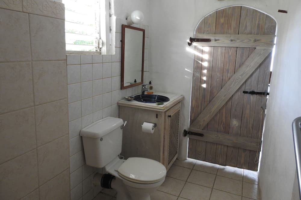Photo of Bathroom in Durants