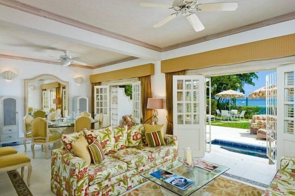 Photo of Livingroom in Durants
