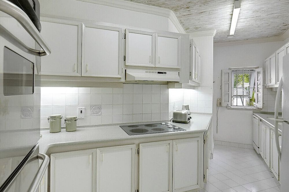 Photo of Kitchen in Gibbs Bay