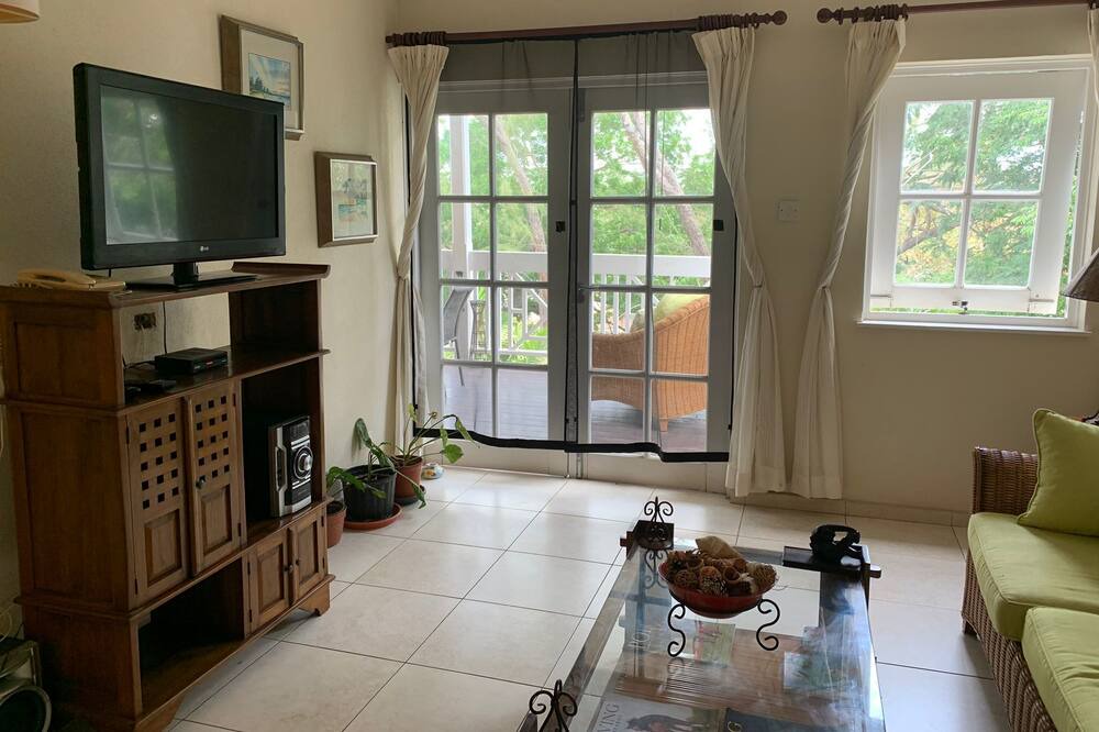 Photo of Livingroom in Blue Waters